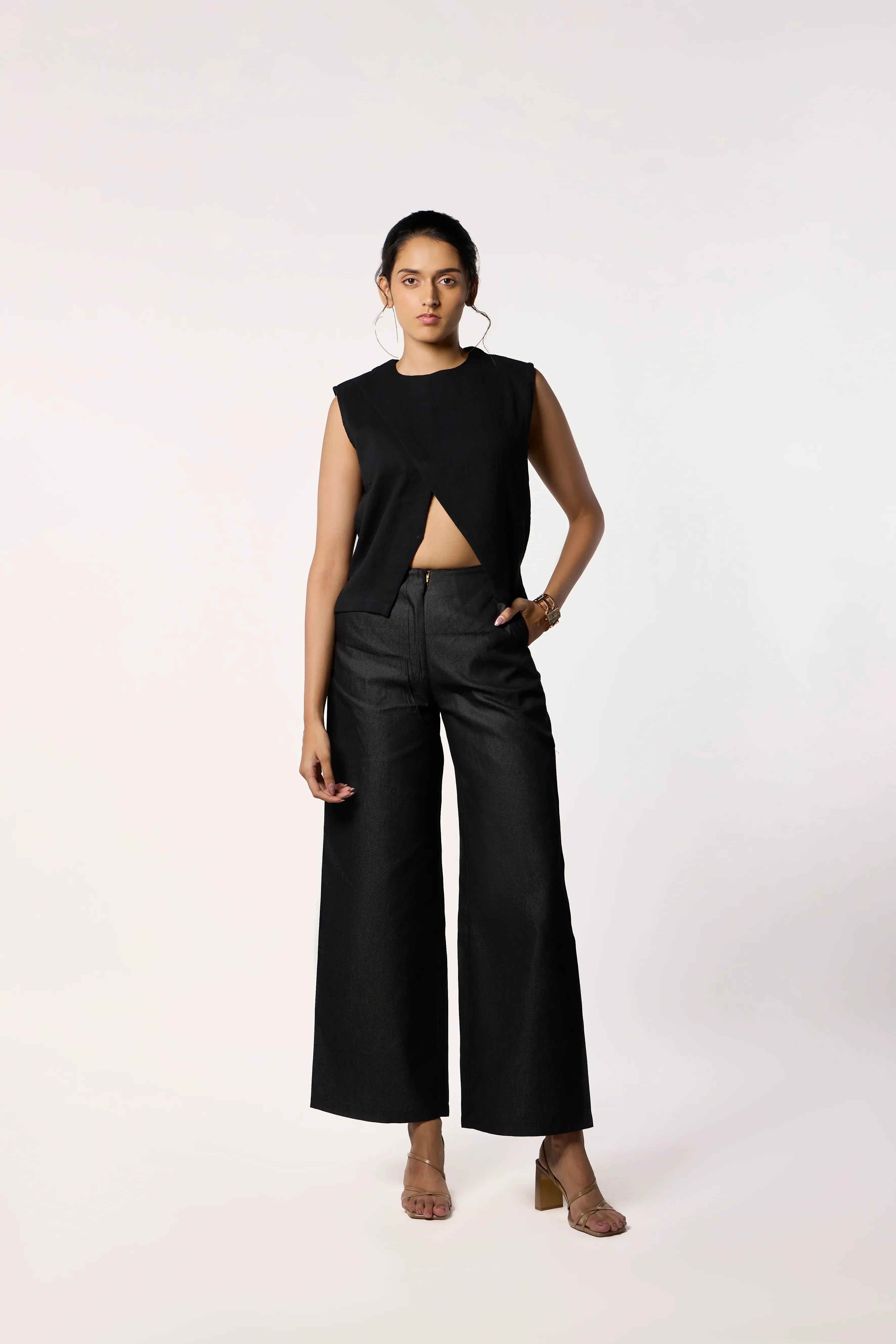Breezy Wrinkle Top- Black