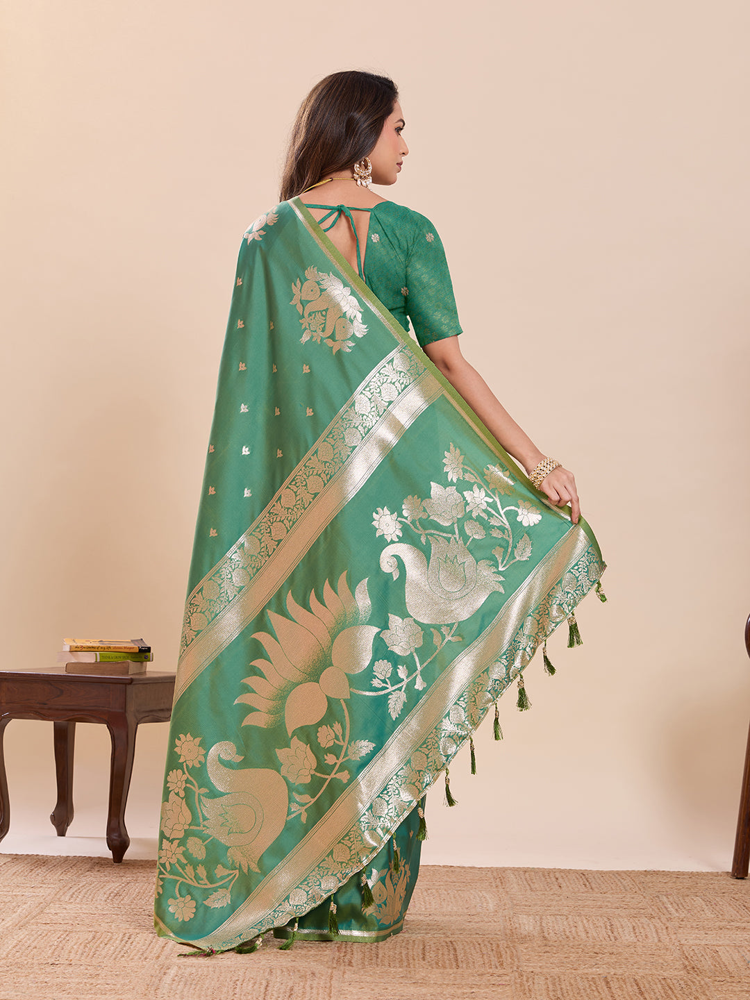 SWAN PAITHANI ST-GREEN