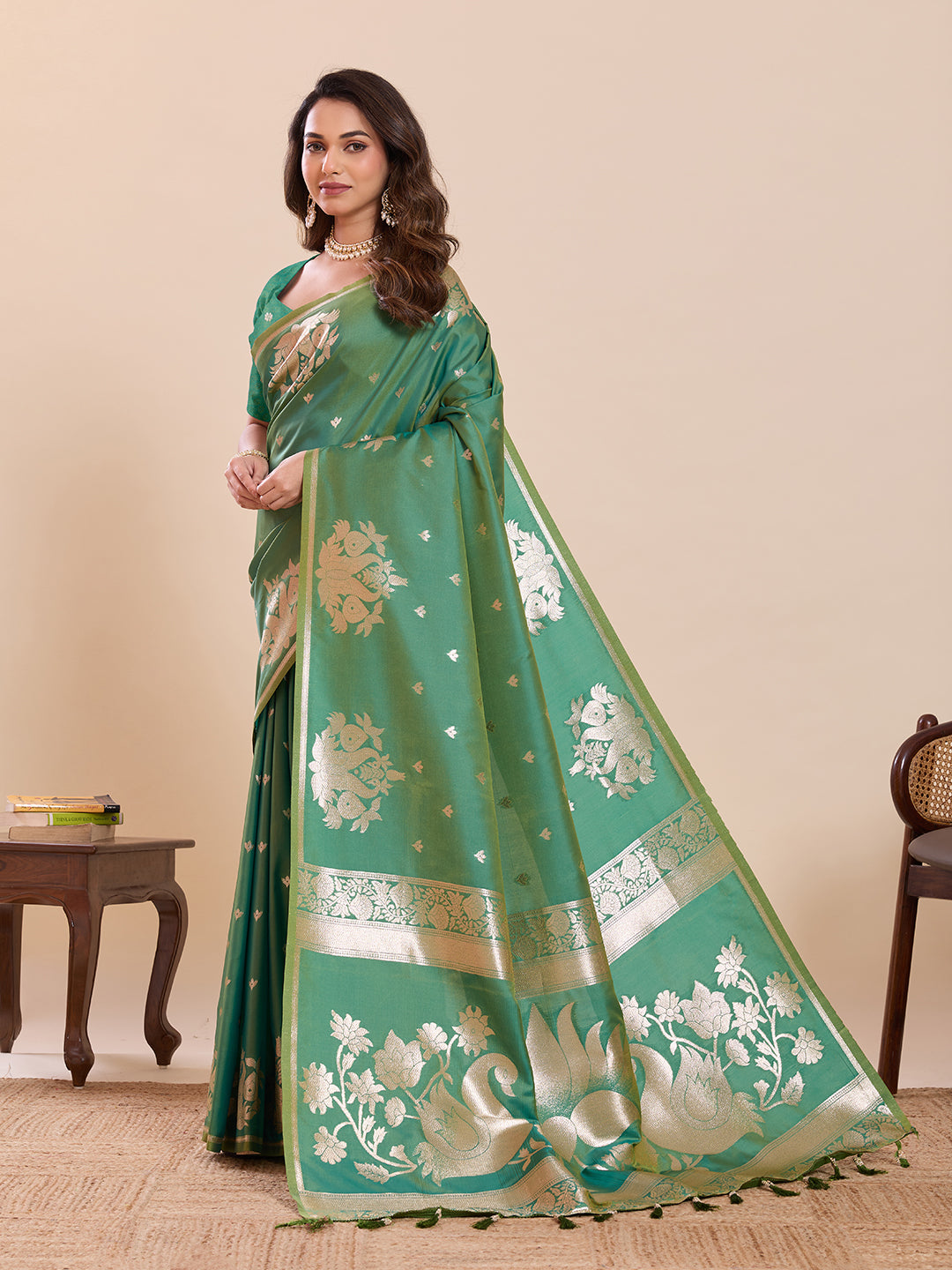 SWAN PAITHANI ST-GREEN