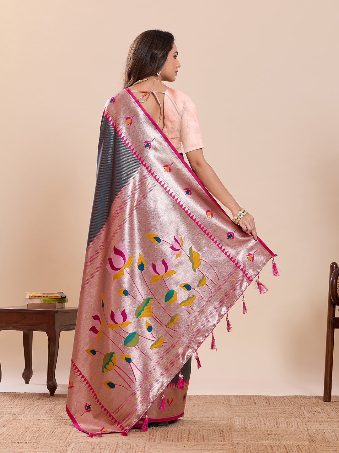 LOTUS PAITHANI ST-GREY