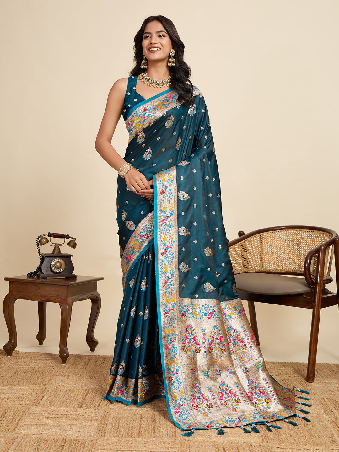 RAGINI PAITHANI ST-10001