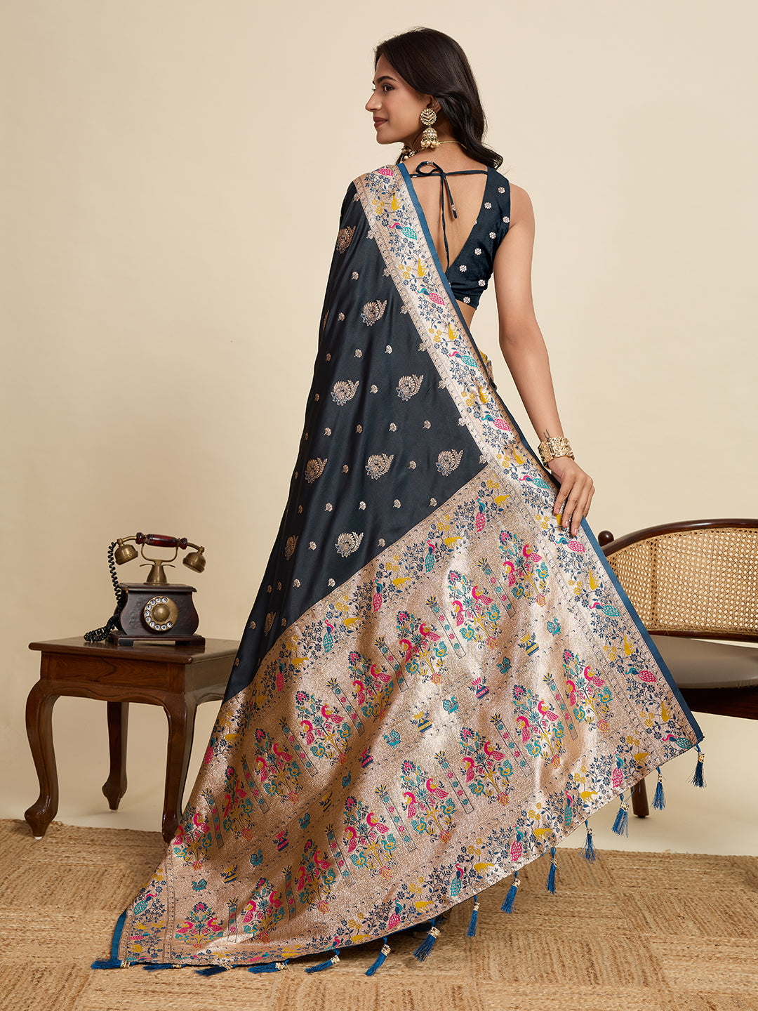 RAGINI PAITHANI ST-10002