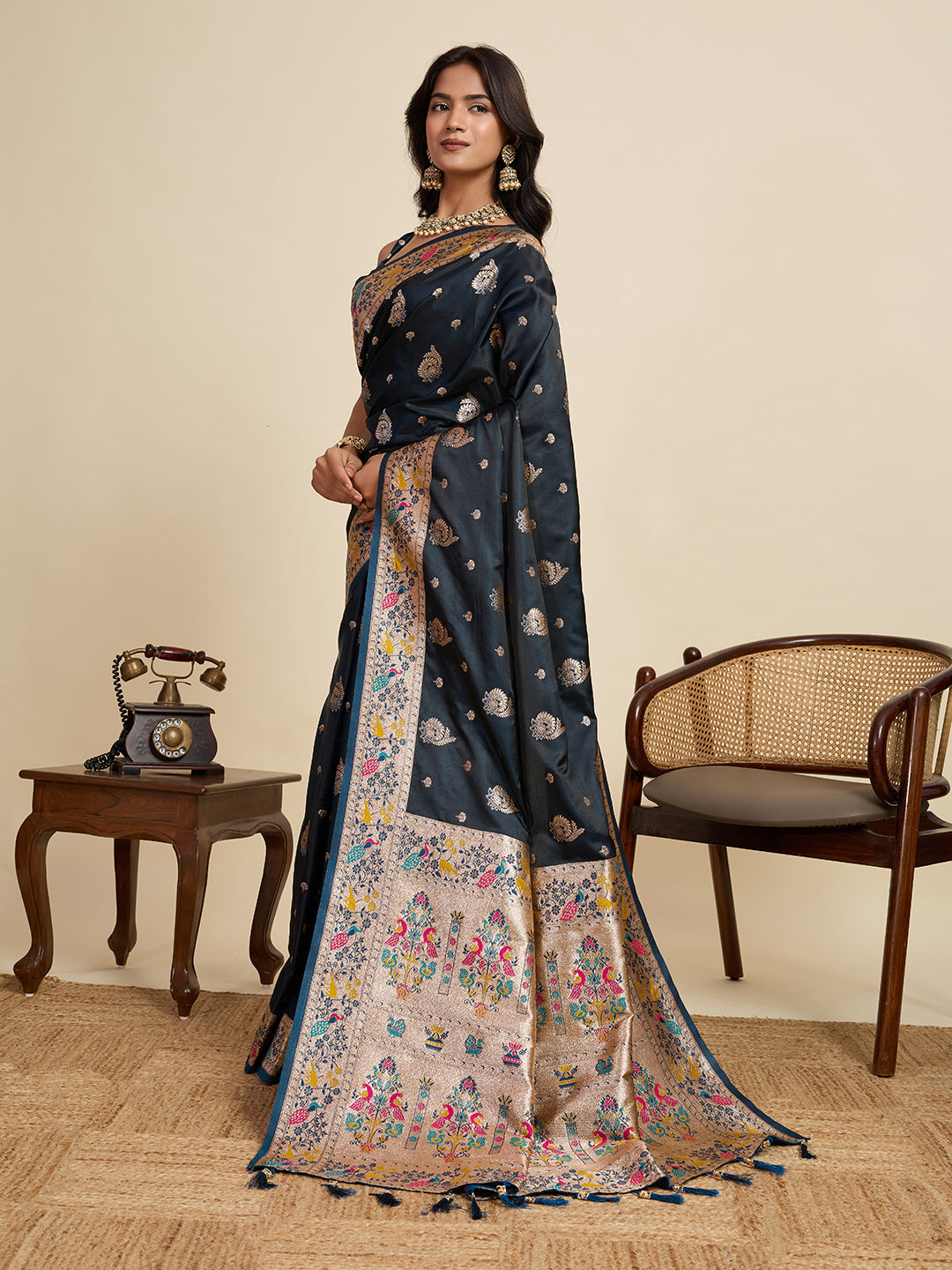 RAGINI PAITHANI ST-10002