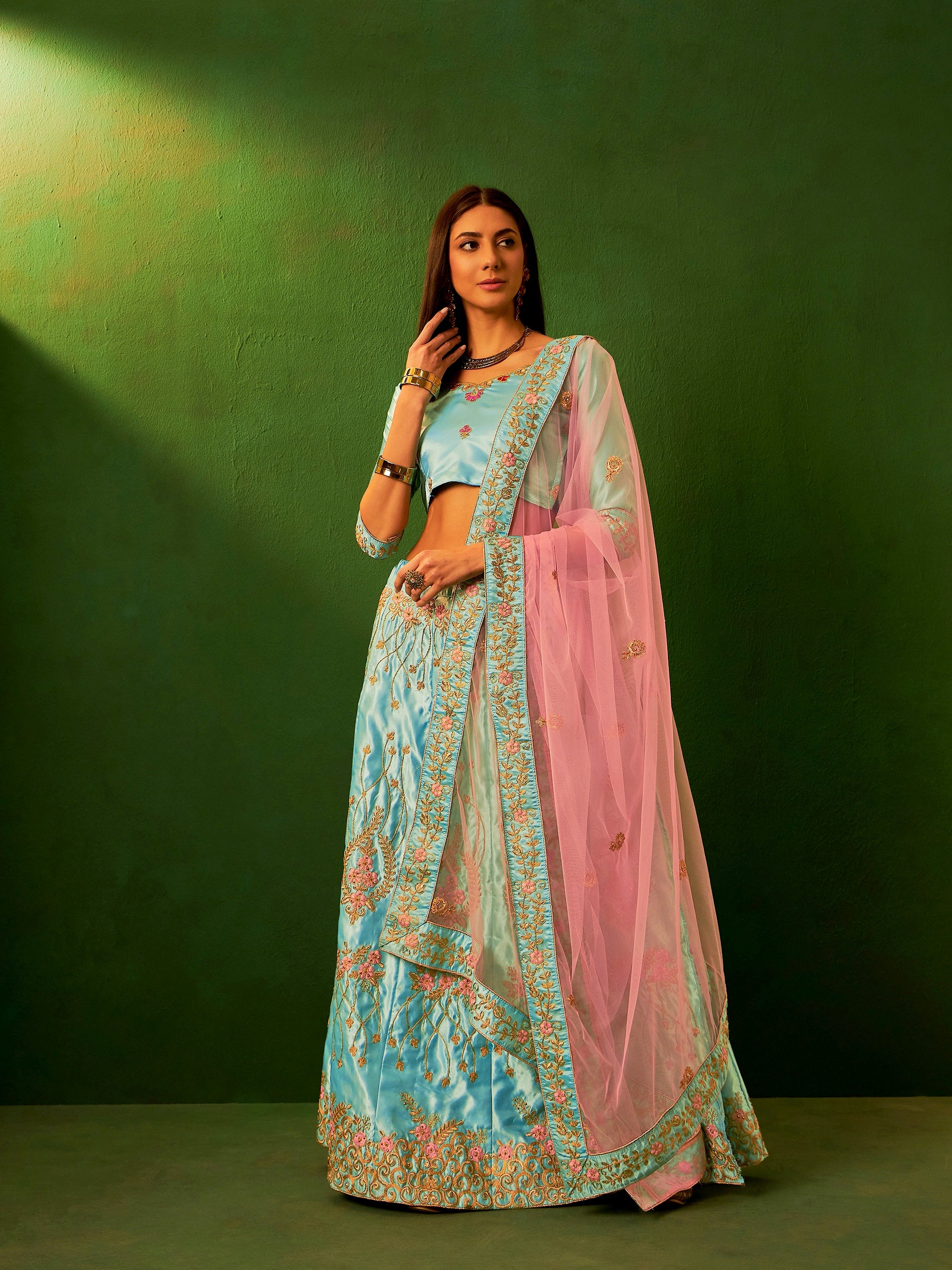 Gulabi Neelam Lehenga