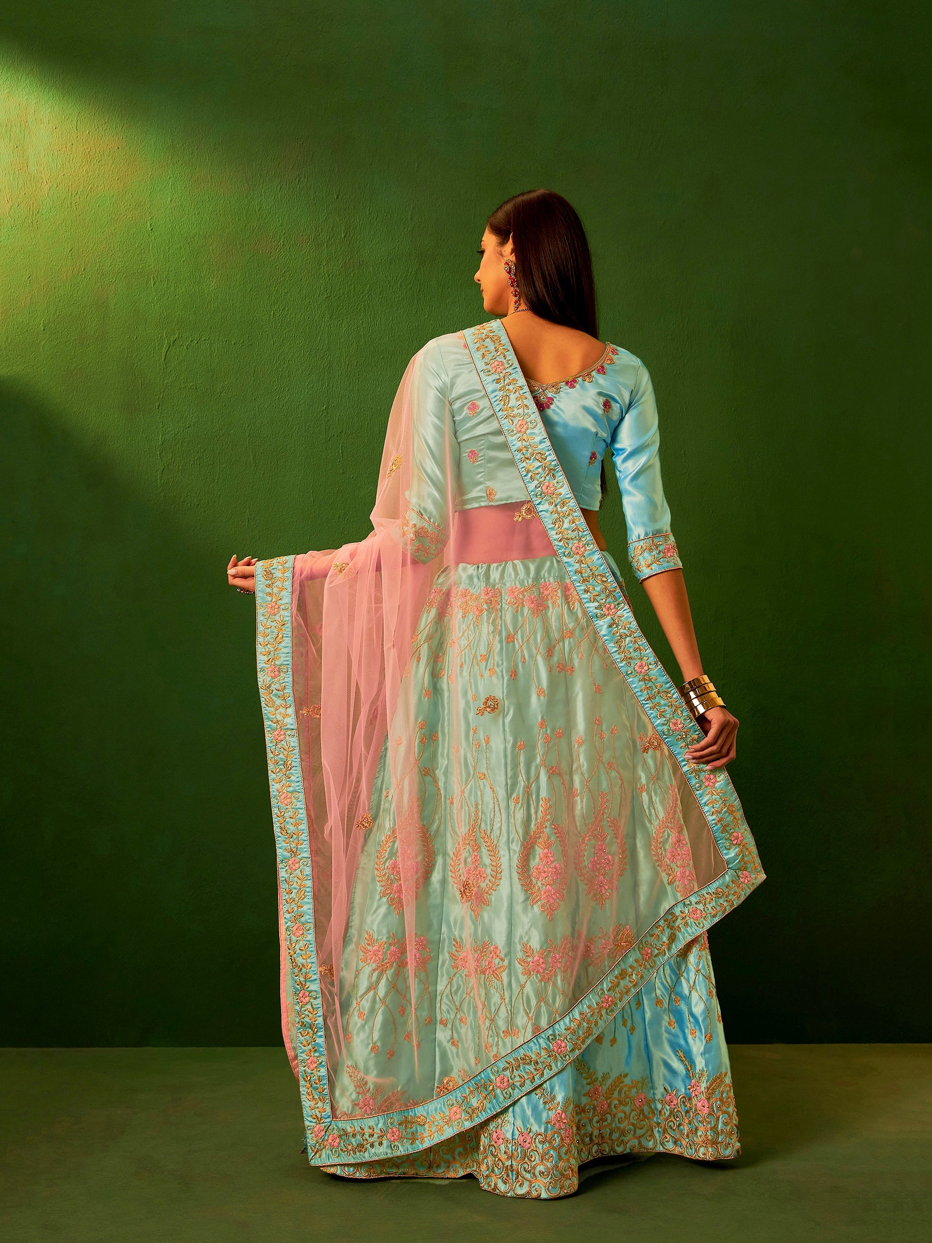 Gulabi Neelam Lehenga