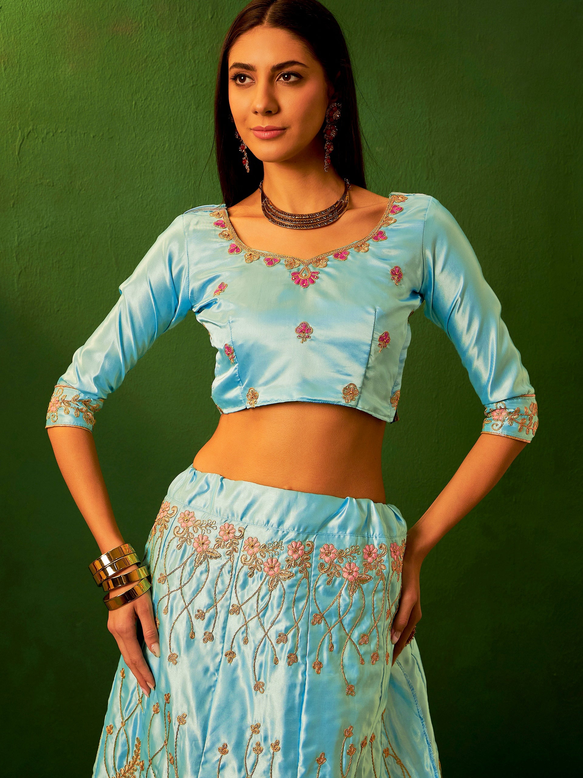 Gulabi Neelam Lehenga