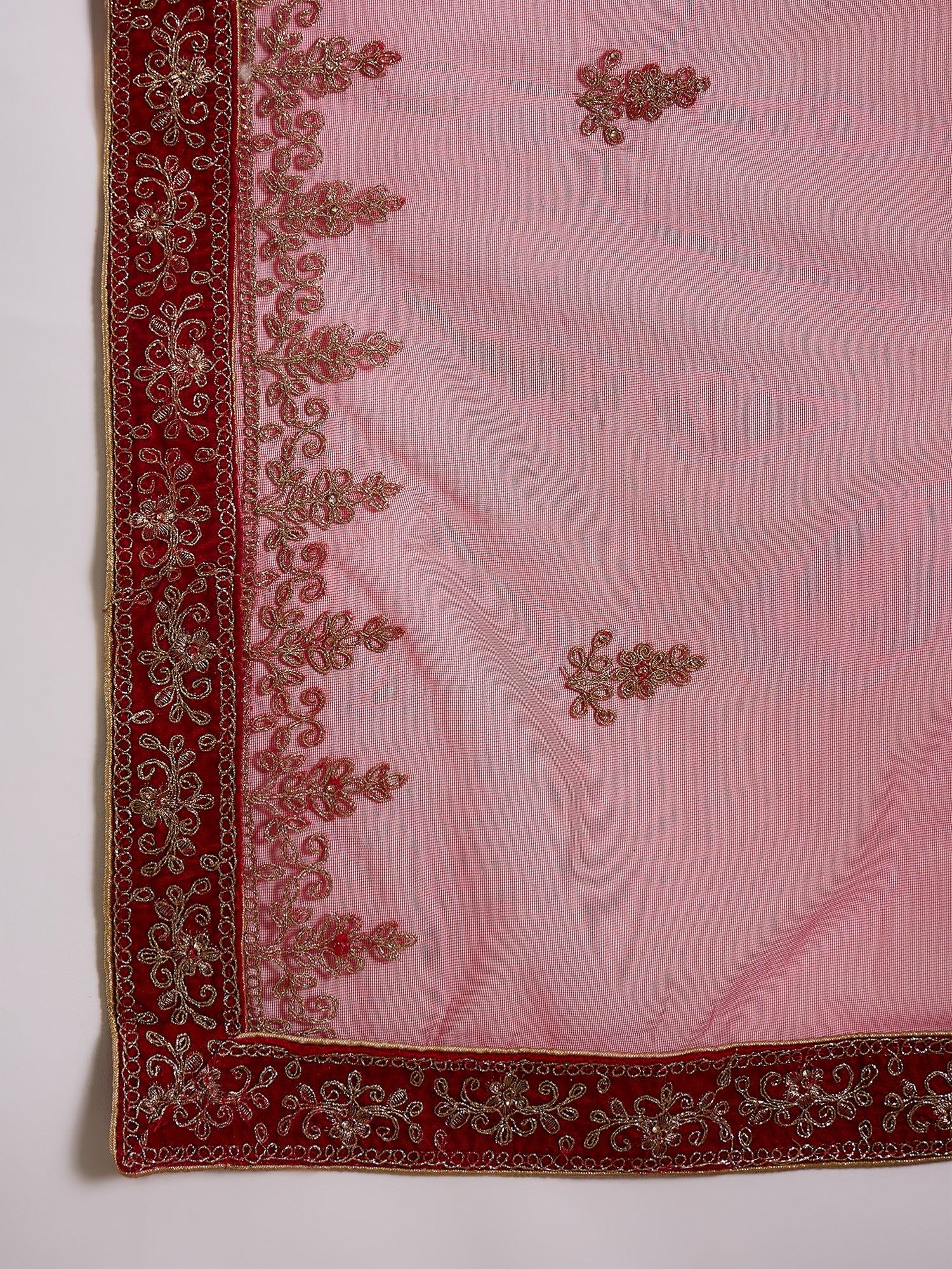 Surkh Meher Lehenga