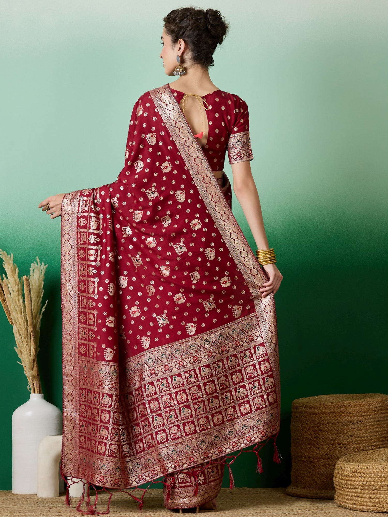 Saree