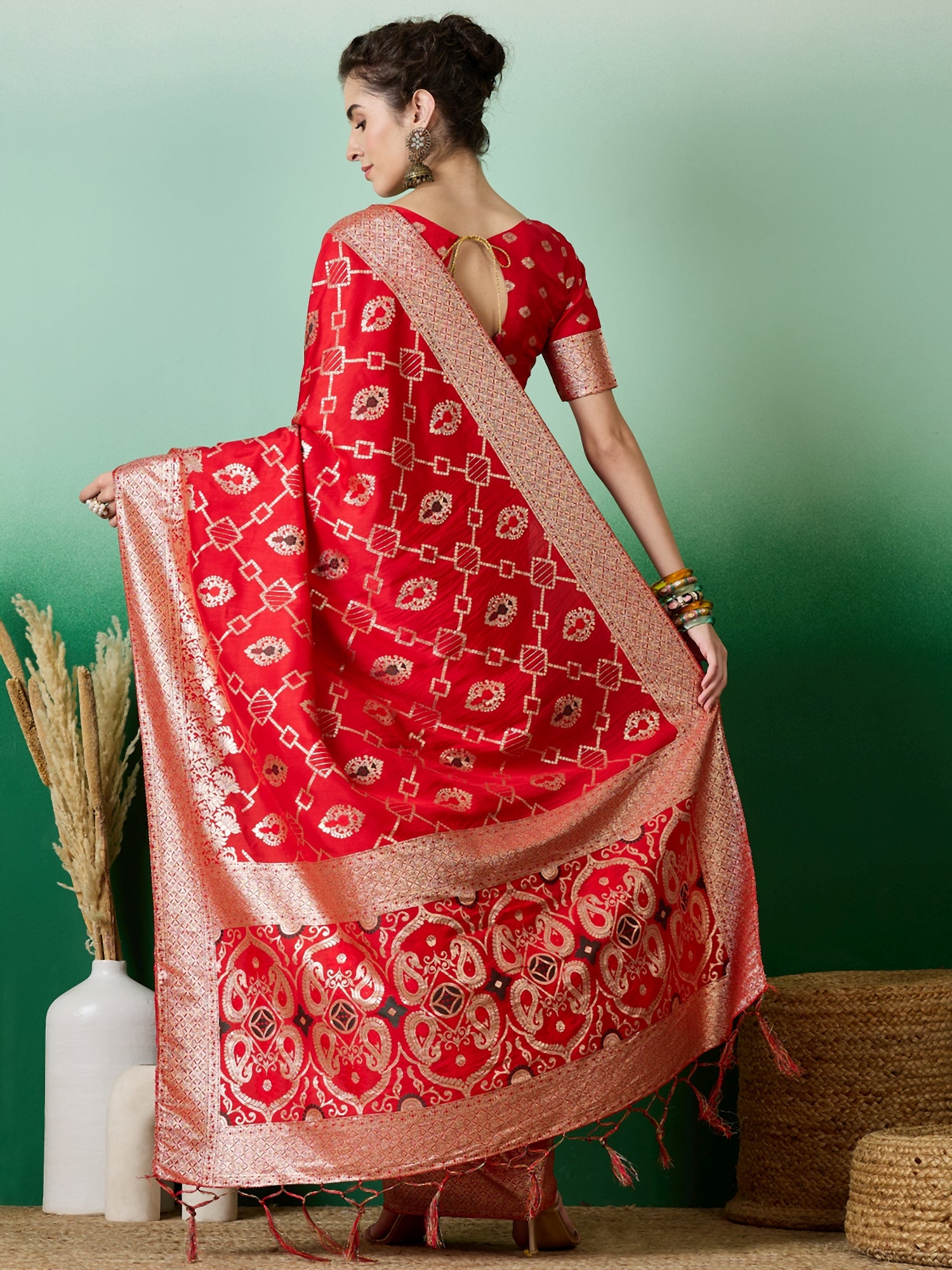 Saree