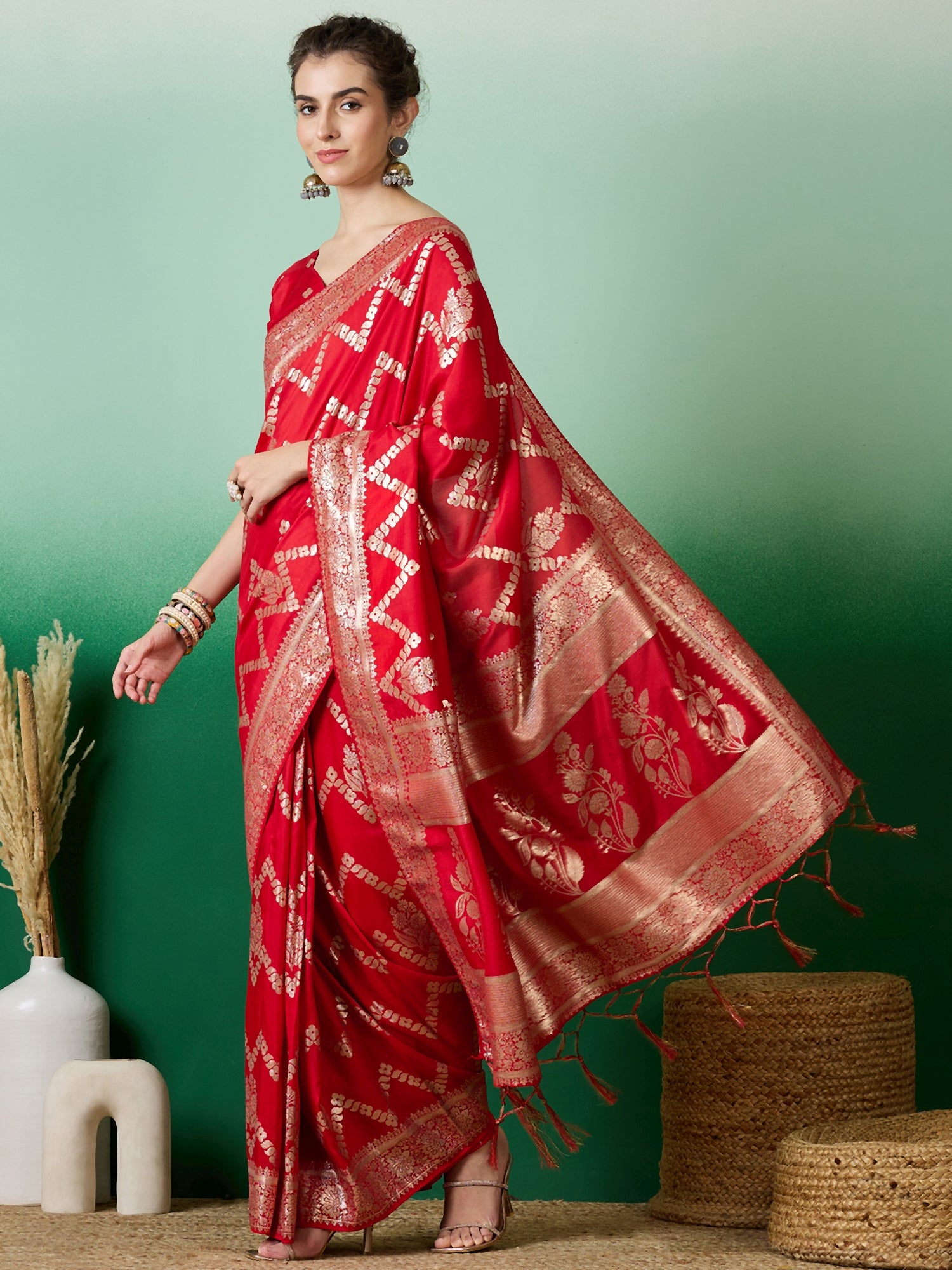 Saree