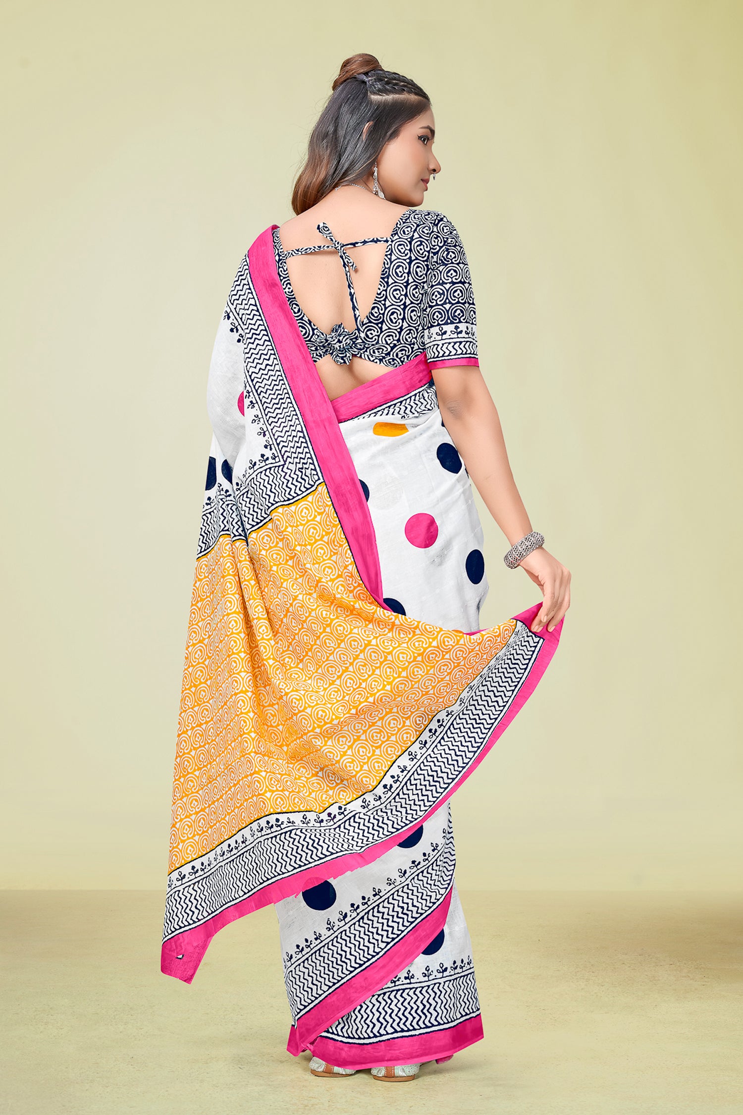 PARAMPARA-18