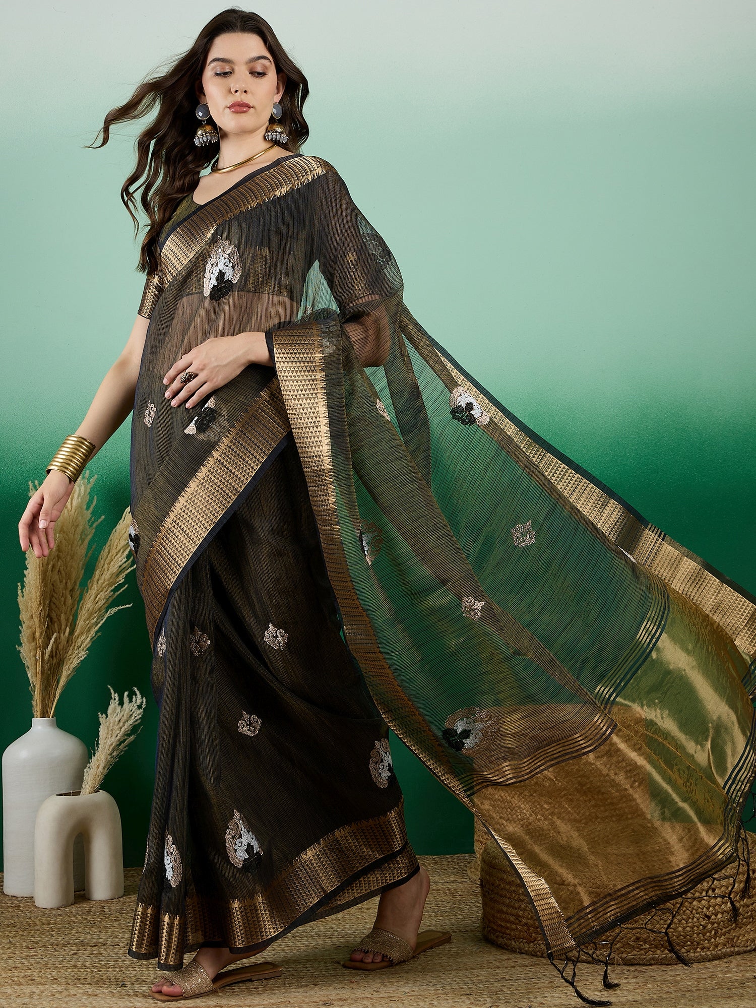 Saree