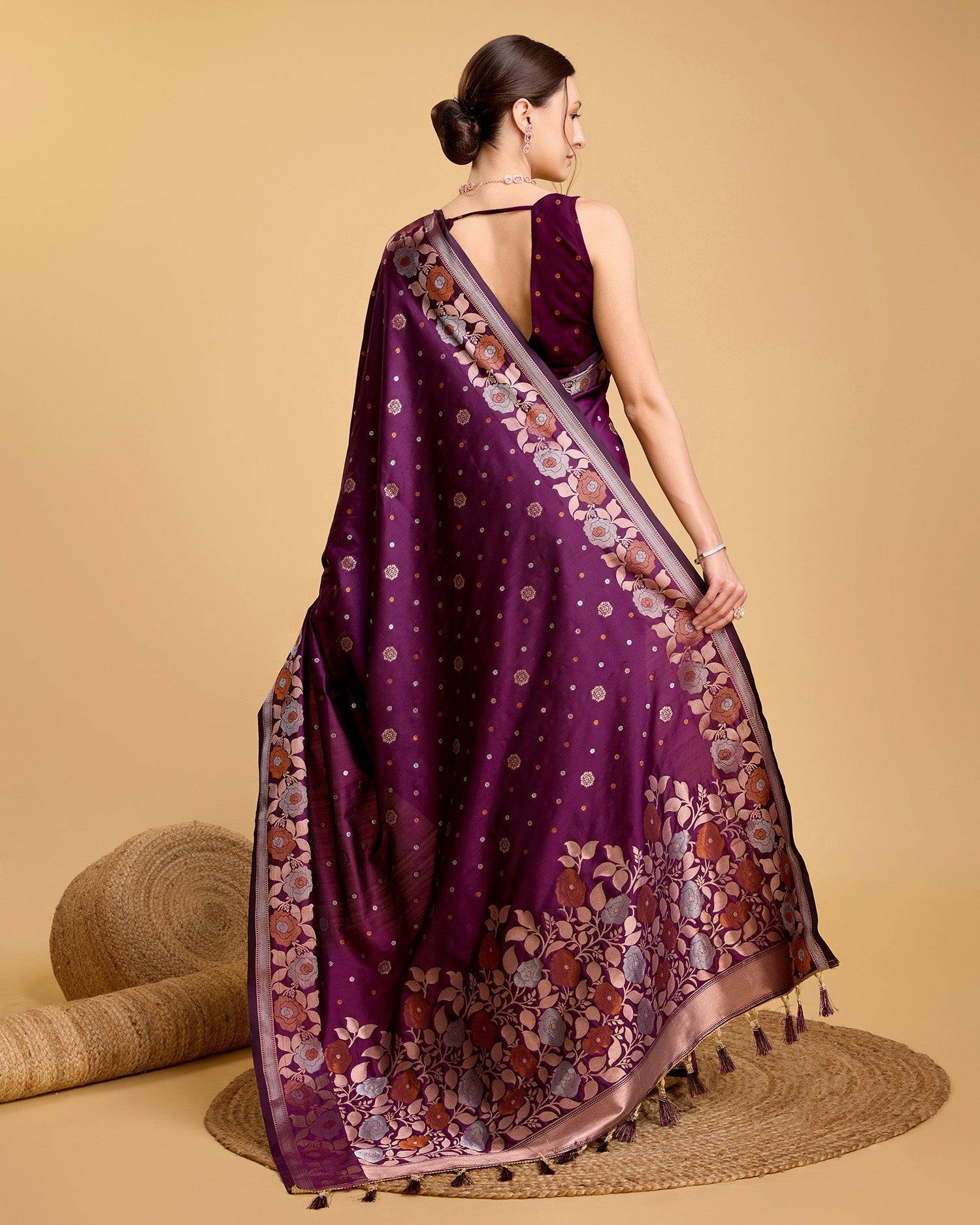 RADHIKA 01 40001