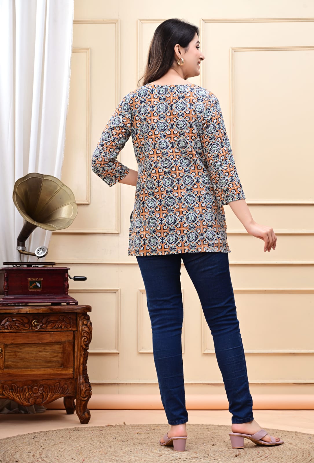 Short Kurti