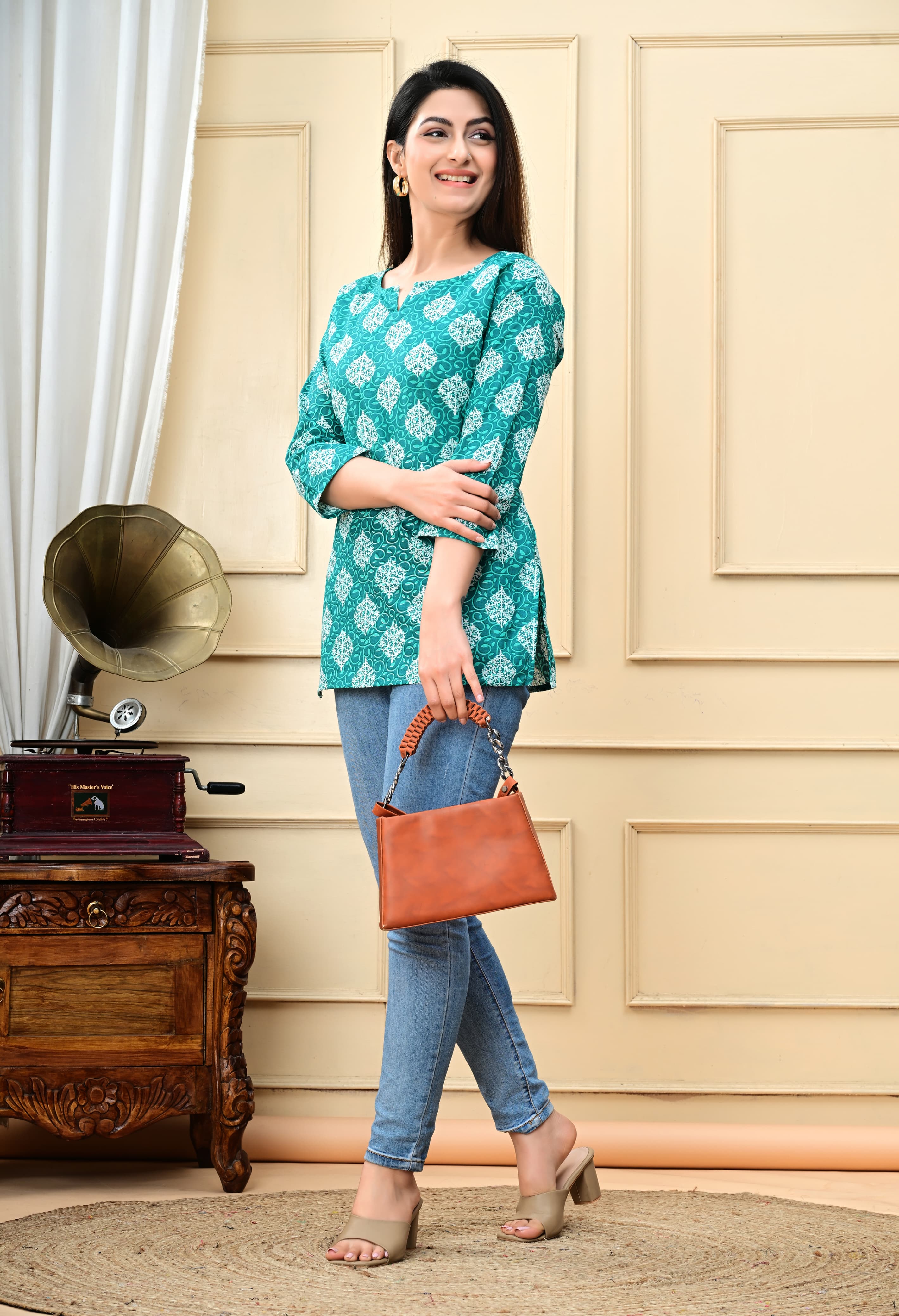 Short Kurti
