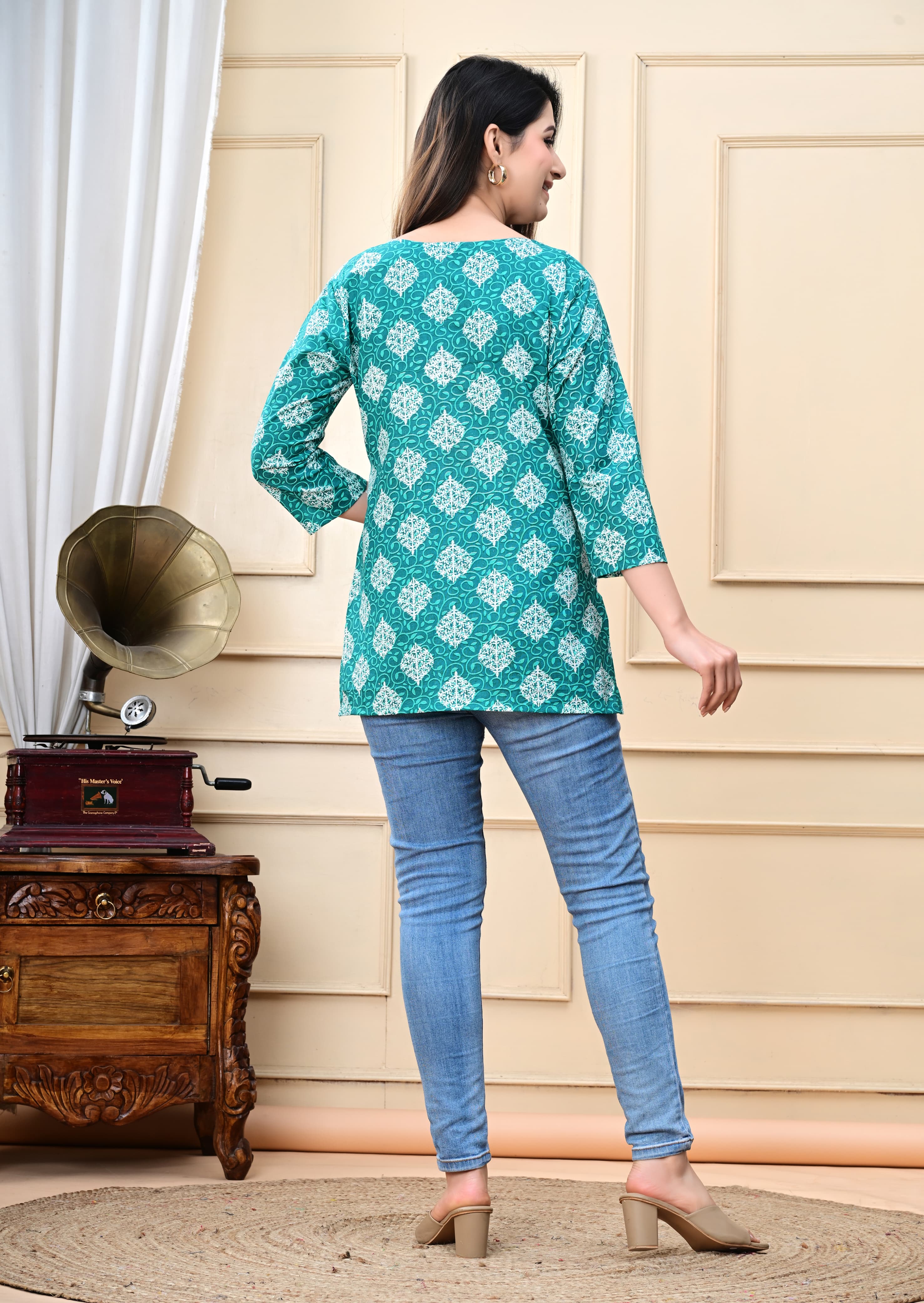 Short Kurti